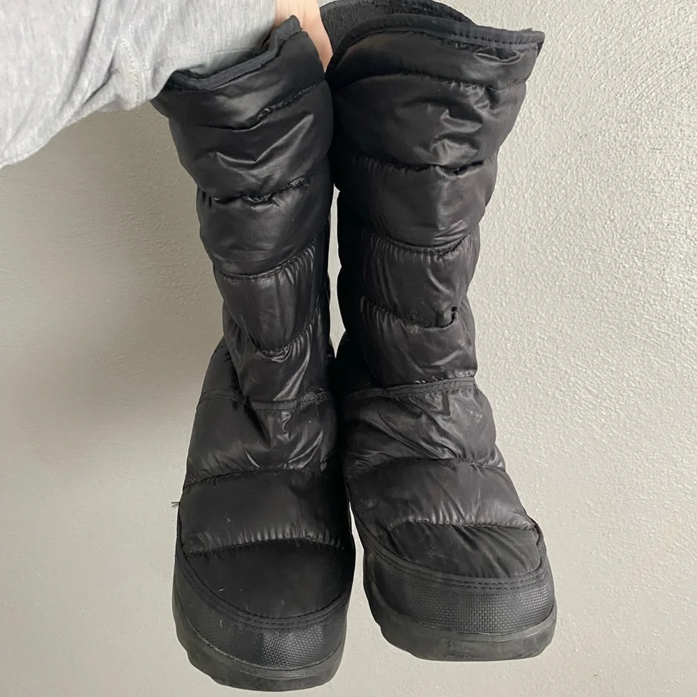 The North Face Boots Women’s Size 10 Amore II Black Primaloft Winter Waterproof